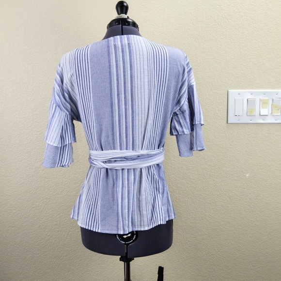 SOCIALITE Tier Sleeve Wrap Top - Picture 6 of 8